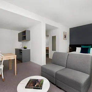 4* Hotel Mantra Macarthur